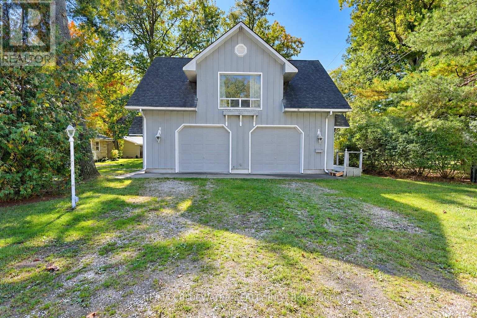 10138 Edmonds Boulevard, Lambton Shores, Ontario  N0M 1T0 - Photo 2 - X14108012