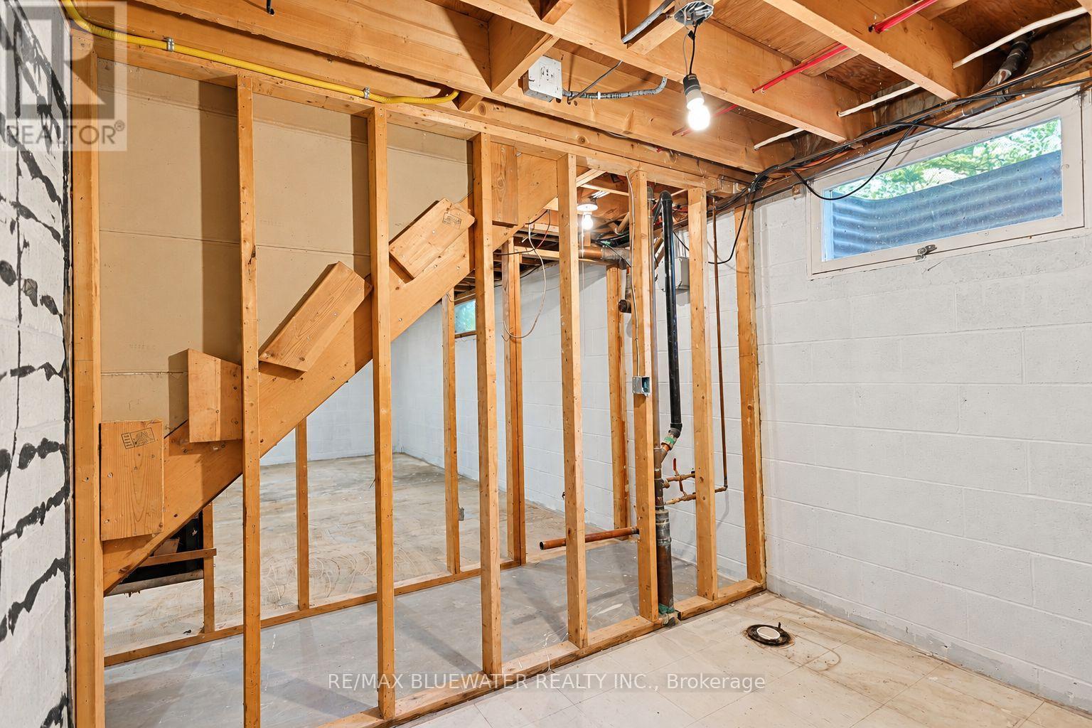 10138 Edmonds Boulevard, Lambton Shores, Ontario  N0M 1T0 - Photo 21 - X14108012
