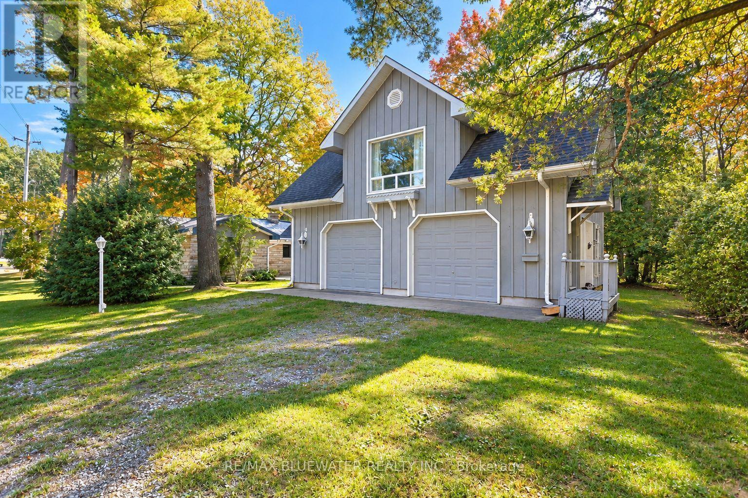 10138 Edmonds Boulevard, Lambton Shores, Ontario  N0M 1T0 - Photo 22 - X14108012