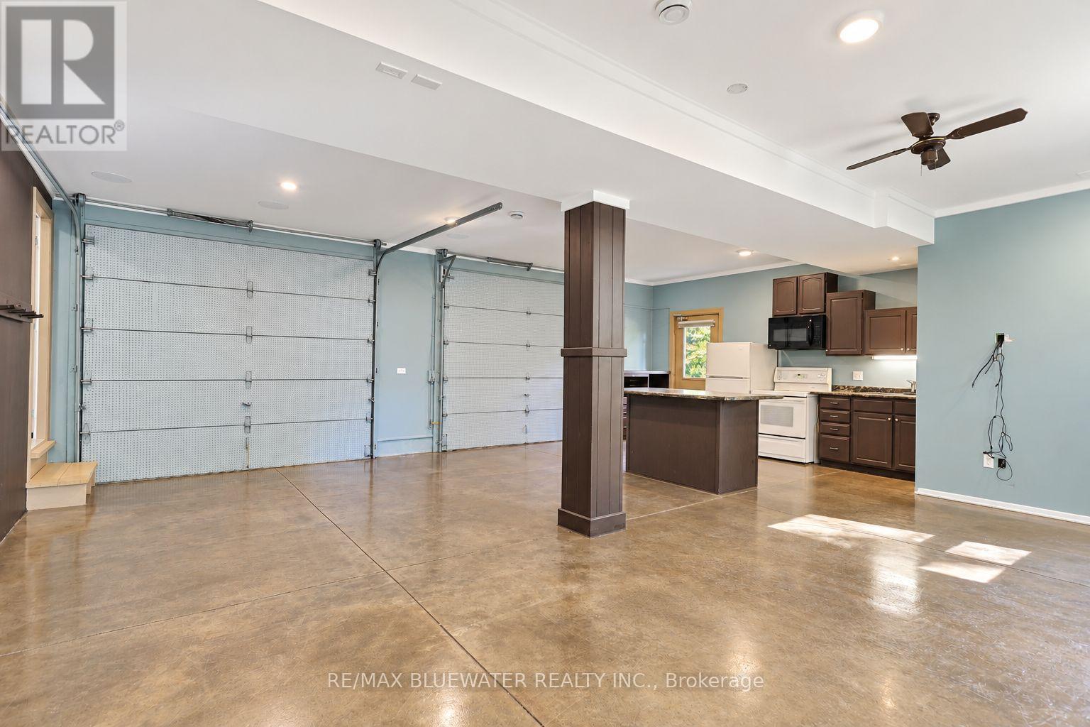 10138 Edmonds Boulevard, Lambton Shores, Ontario  N0M 1T0 - Photo 26 - X14108012