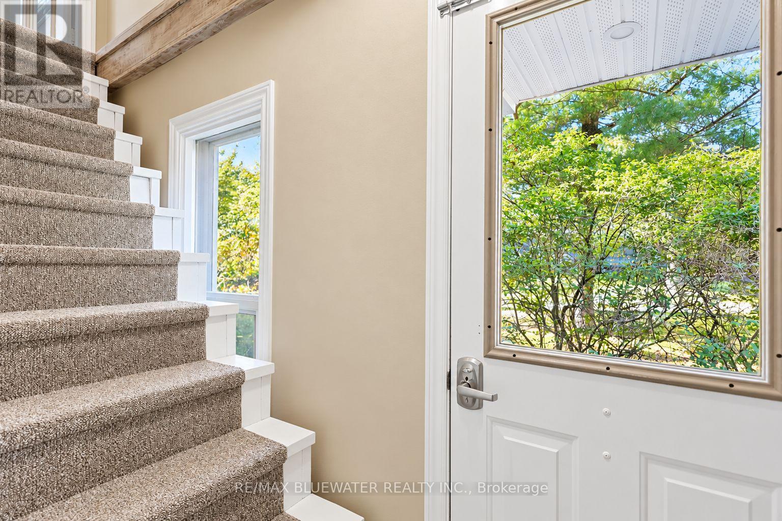 10138 Edmonds Boulevard, Lambton Shores, Ontario  N0M 1T0 - Photo 30 - X14108012
