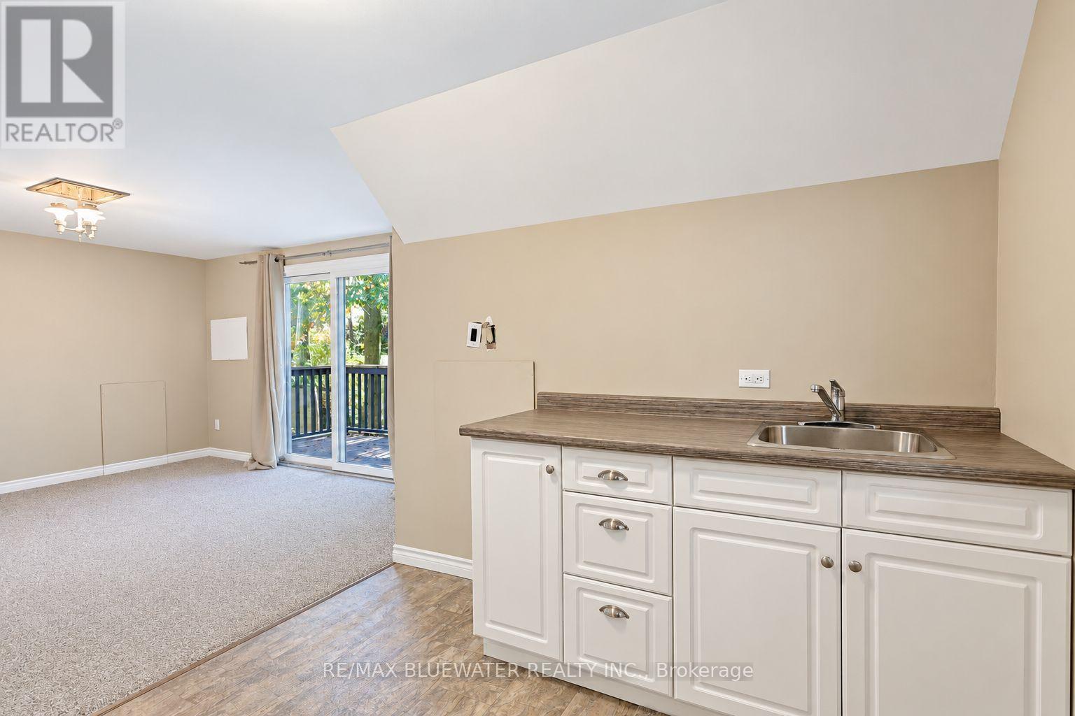 10138 Edmonds Boulevard, Lambton Shores, Ontario  N0M 1T0 - Photo 31 - X14108012