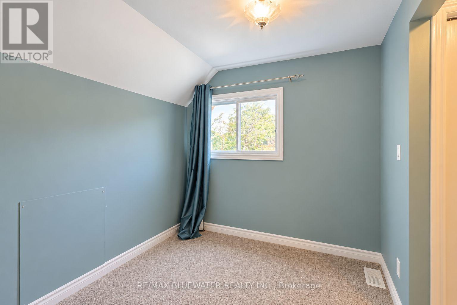10138 Edmonds Boulevard, Lambton Shores, Ontario  N0M 1T0 - Photo 38 - X14108012