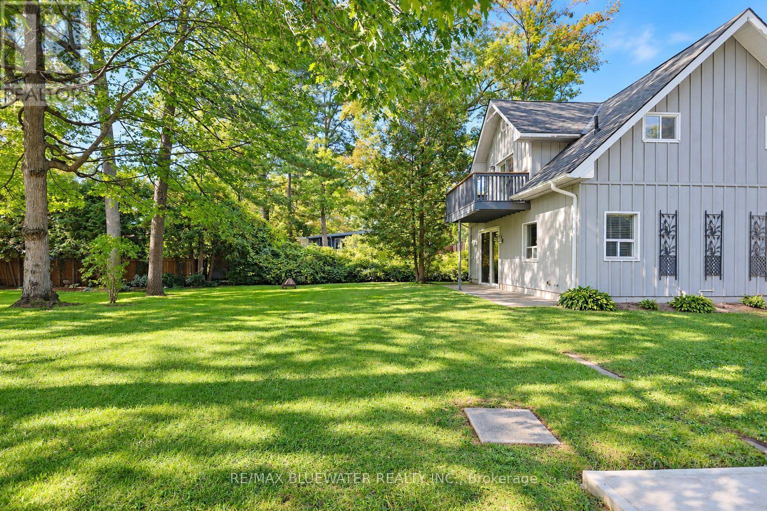 10138 Edmonds Boulevard, Lambton Shores, Ontario  N0M 1T0 - Photo 45 - X14108012