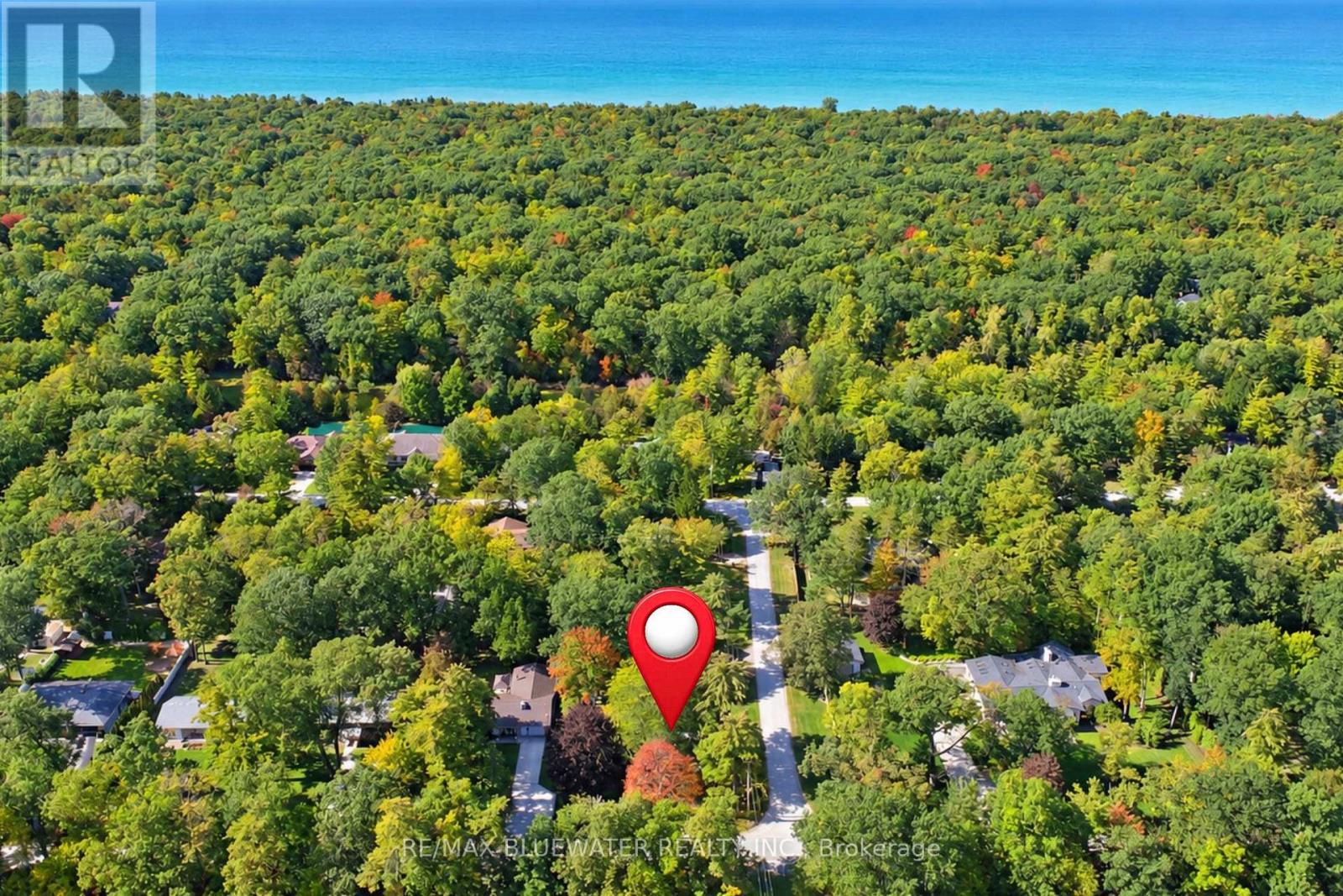 10138 Edmonds Boulevard, Lambton Shores, Ontario  N0M 1T0 - Photo 5 - X14108012