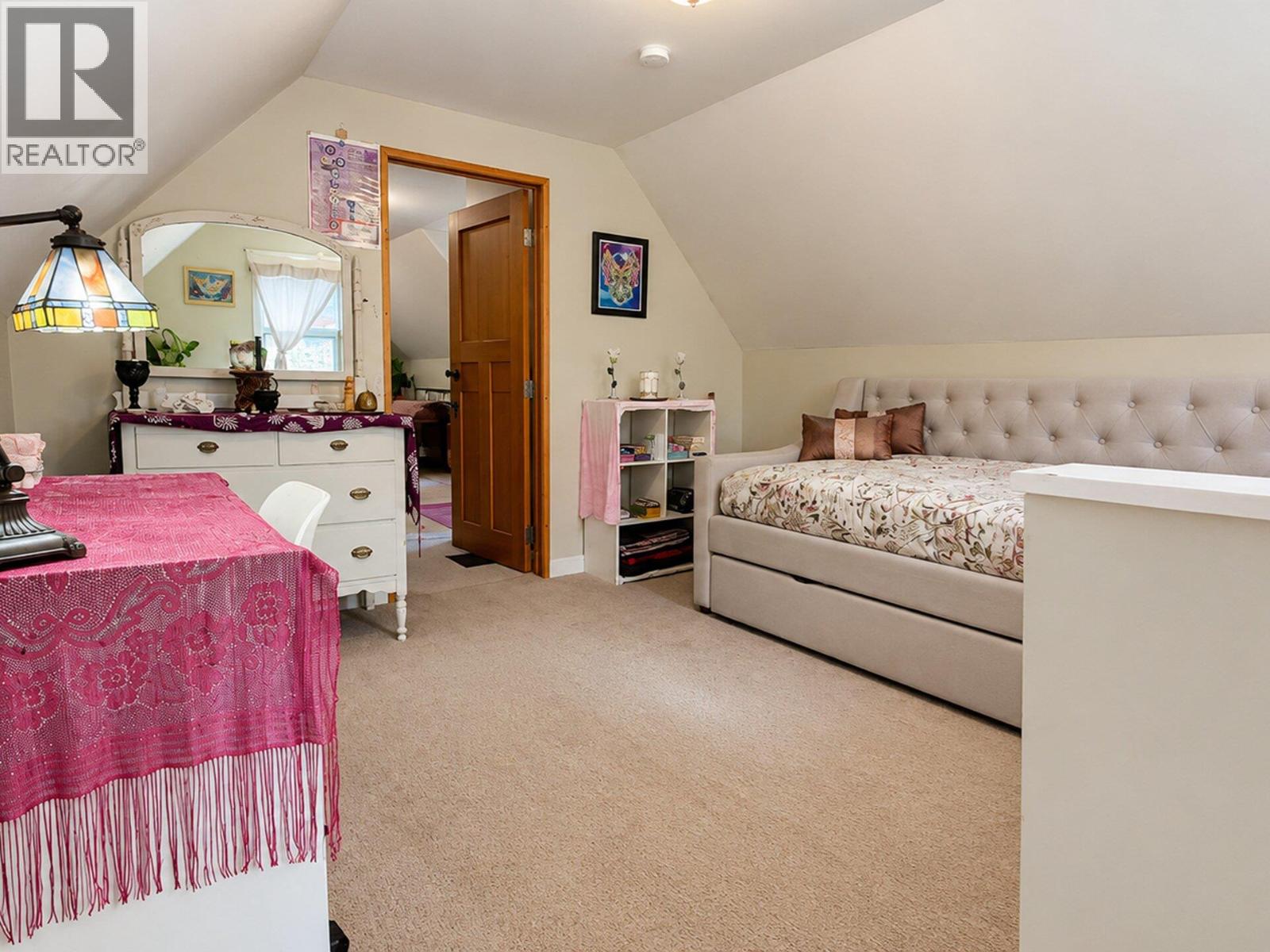1380 Queen Street, Rossland, British Columbia  V0G 1Y0 - Photo 19 - 10403936
