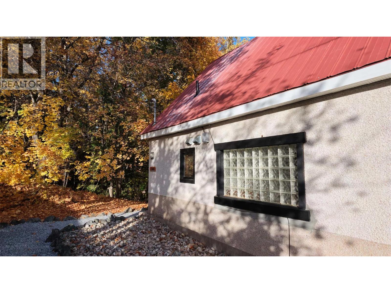1380 Queen Street, Rossland, British Columbia  V0G 1Y0 - Photo 22 - 10403936