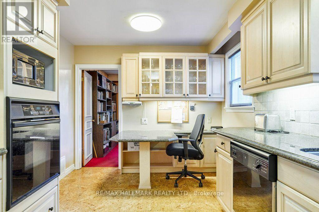 11 Feldbar Court, Toronto, Ontario  M2N 4P7 - Photo 17 - C14107988