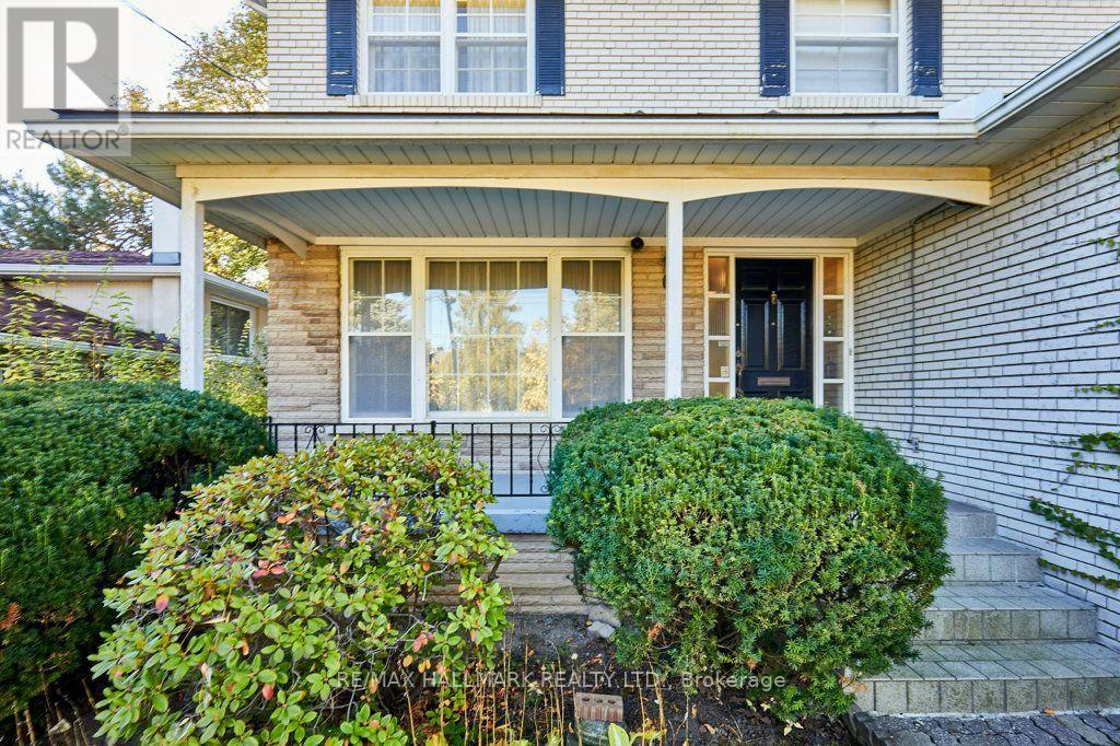 11 Feldbar Court, Toronto, Ontario  M2N 4P7 - Photo 2 - C14107988