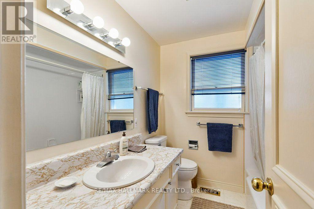 11 Feldbar Court, Toronto, Ontario  M2N 4P7 - Photo 35 - C14107988