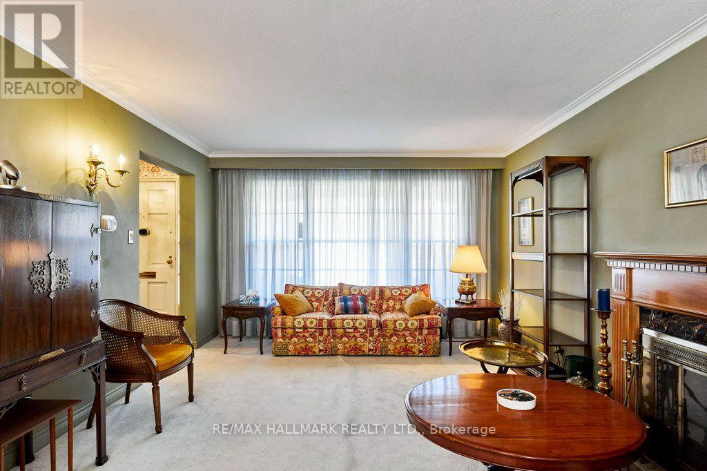 11 Feldbar Court, Toronto, Ontario  M2N 4P7 - Photo 6 - C14107988