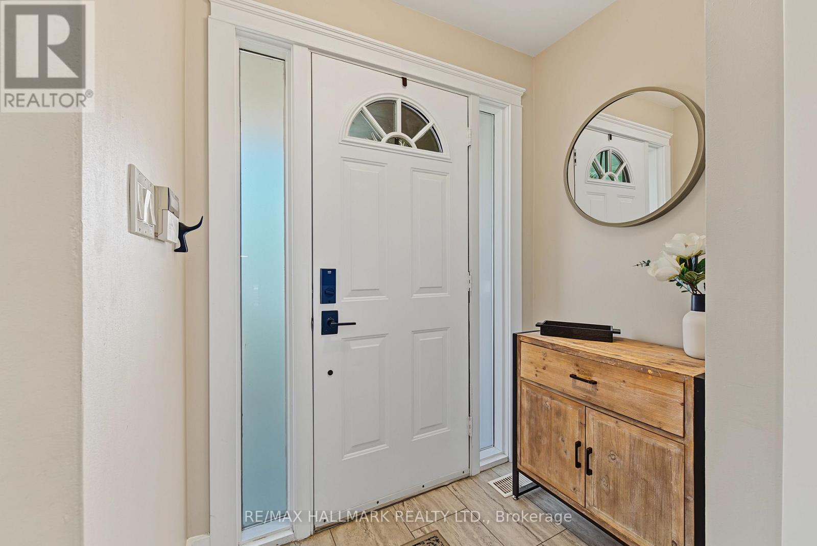 242 Beechgrove Drive, Toronto, Ontario  M1E 3Z8 - Photo 4 - E14107958