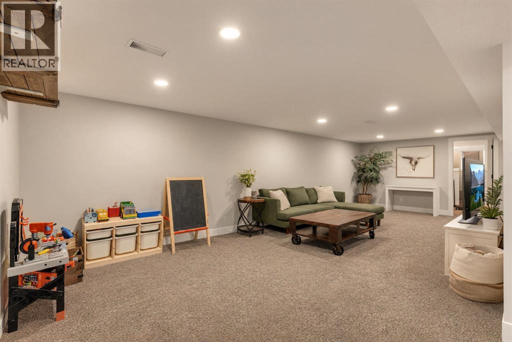 125 Hanover Road SW, Calgary, Alberta T2V 3J6 - Photo 33 - A2353774