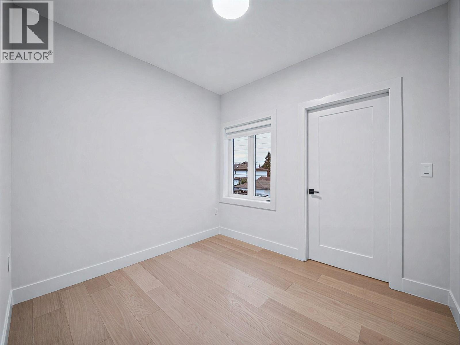 2 6989 Kerr Street, Vancouver, British Columbia  V5X 2B3 - Photo 12 - R3177807