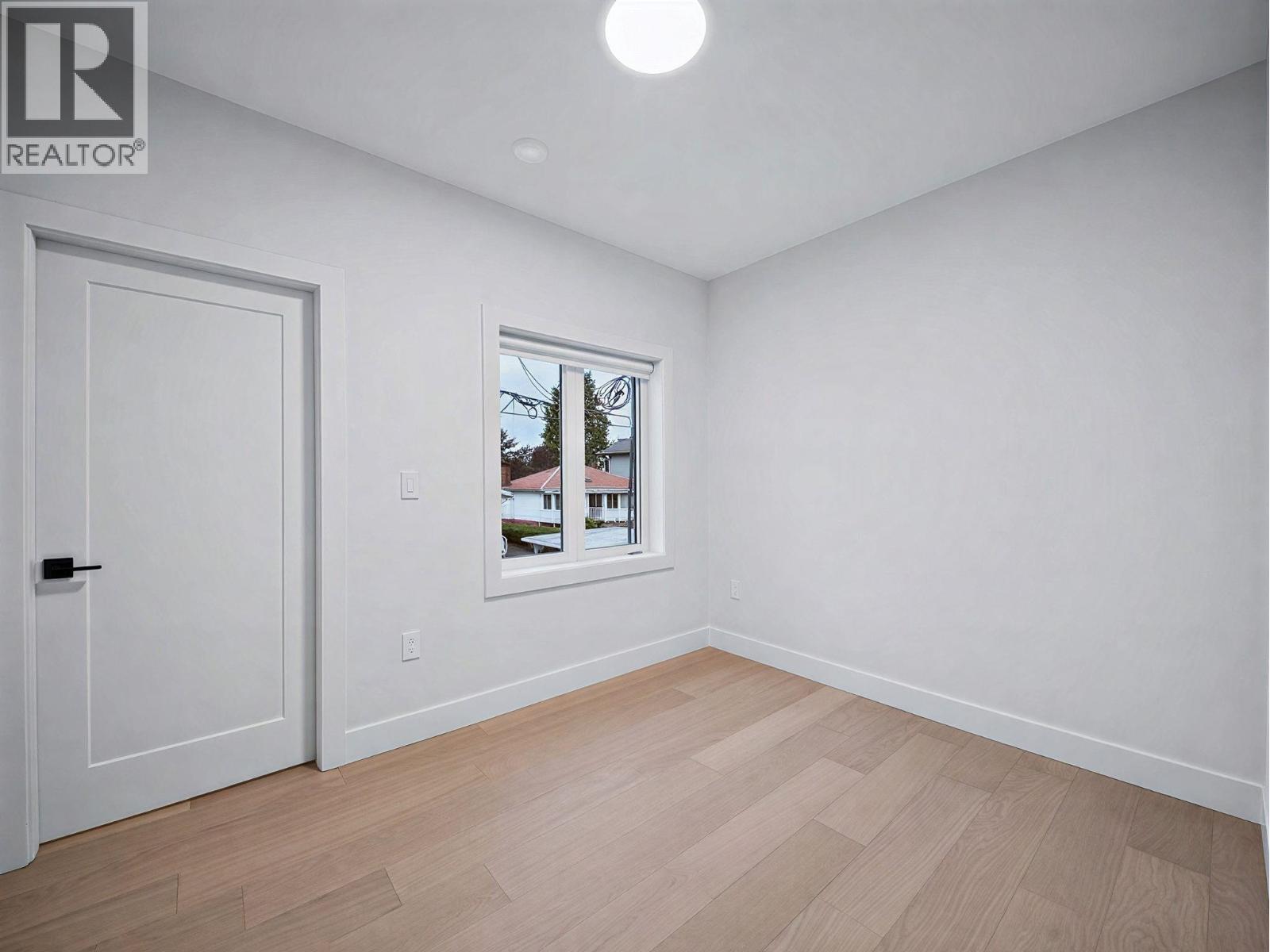 2 6989 Kerr Street, Vancouver, British Columbia  V5X 2B3 - Photo 13 - R3177807