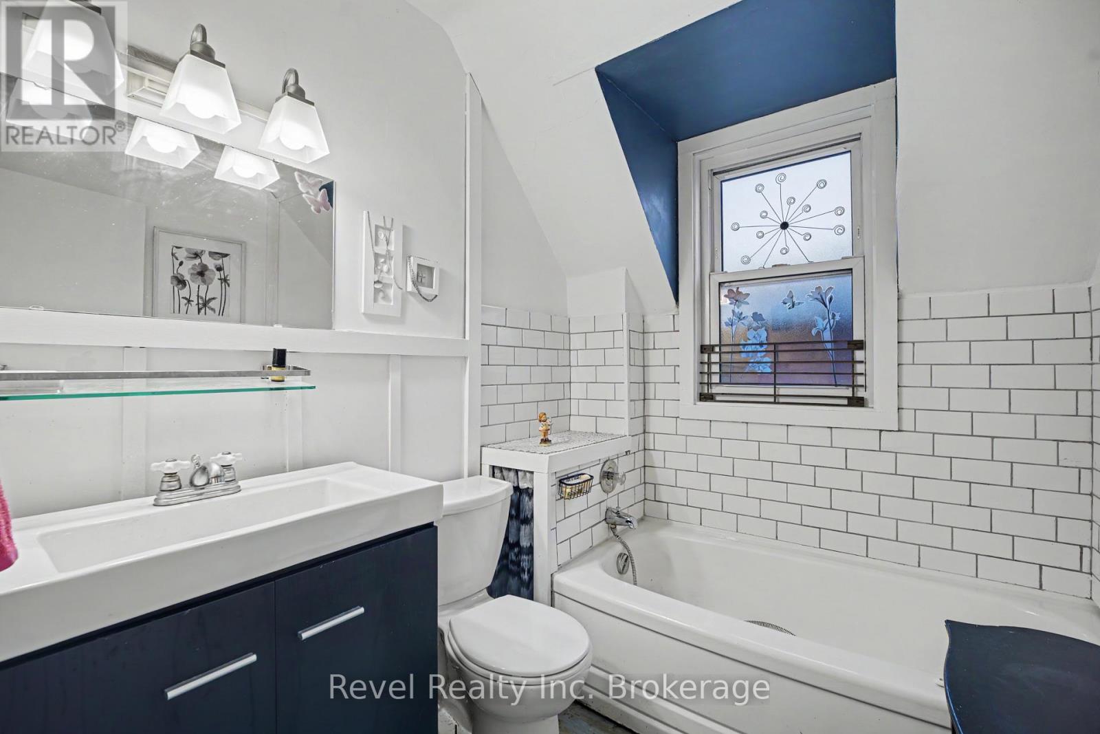 220 First Avenue E, North Bay, Ontario  P1B 1J8 - Photo 29 - X14108050