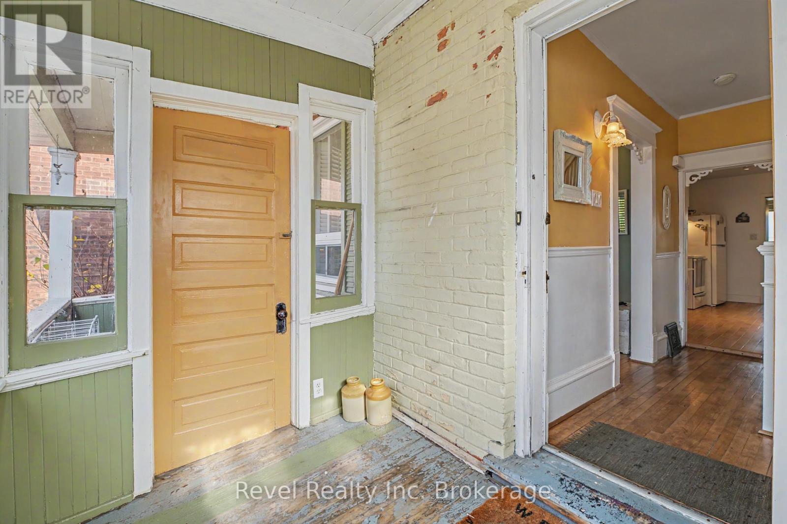 220 First Avenue E, North Bay, Ontario  P1B 1J8 - Photo 3 - X14108050