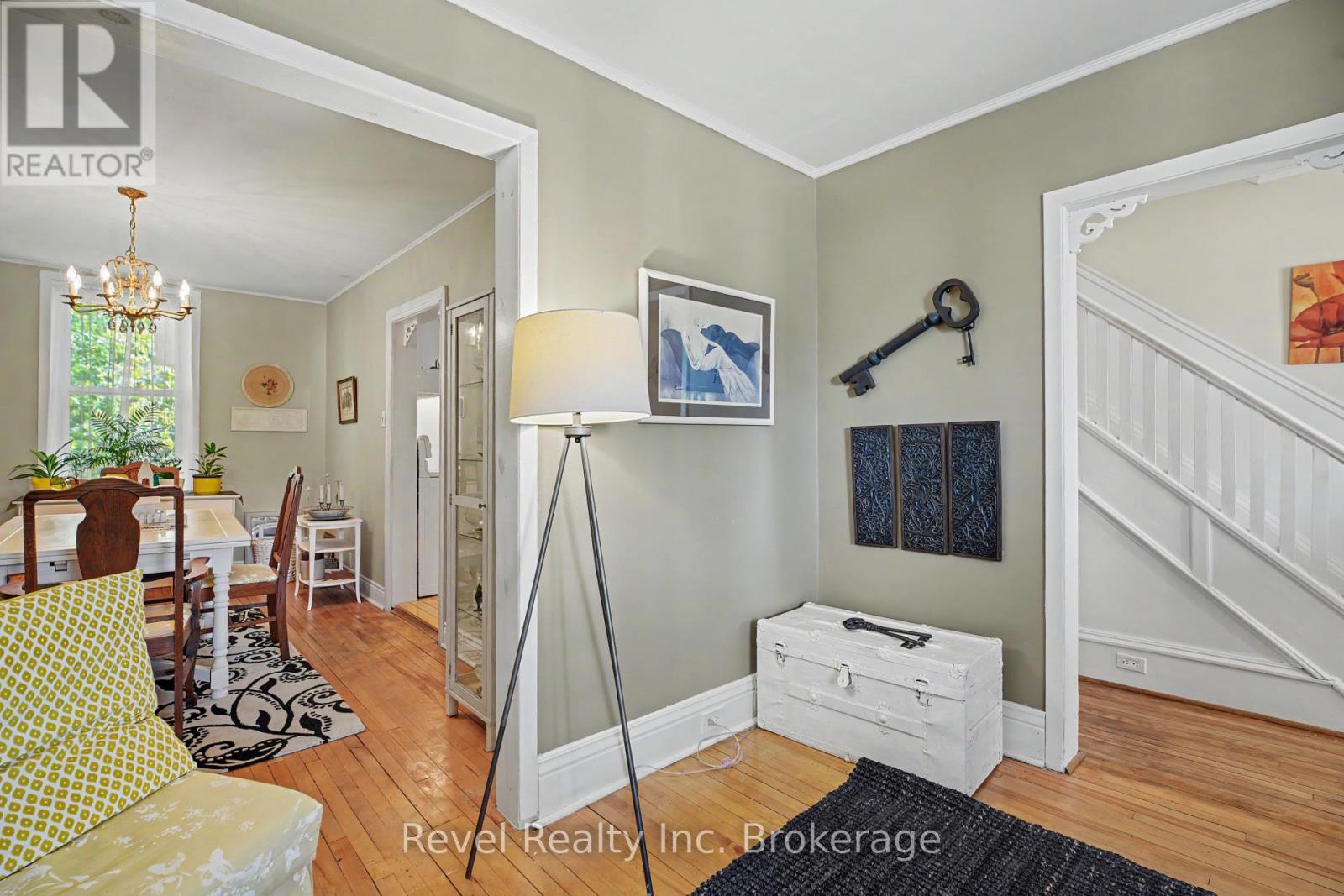220 First Avenue E, North Bay, Ontario  P1B 1J8 - Photo 5 - X14108050