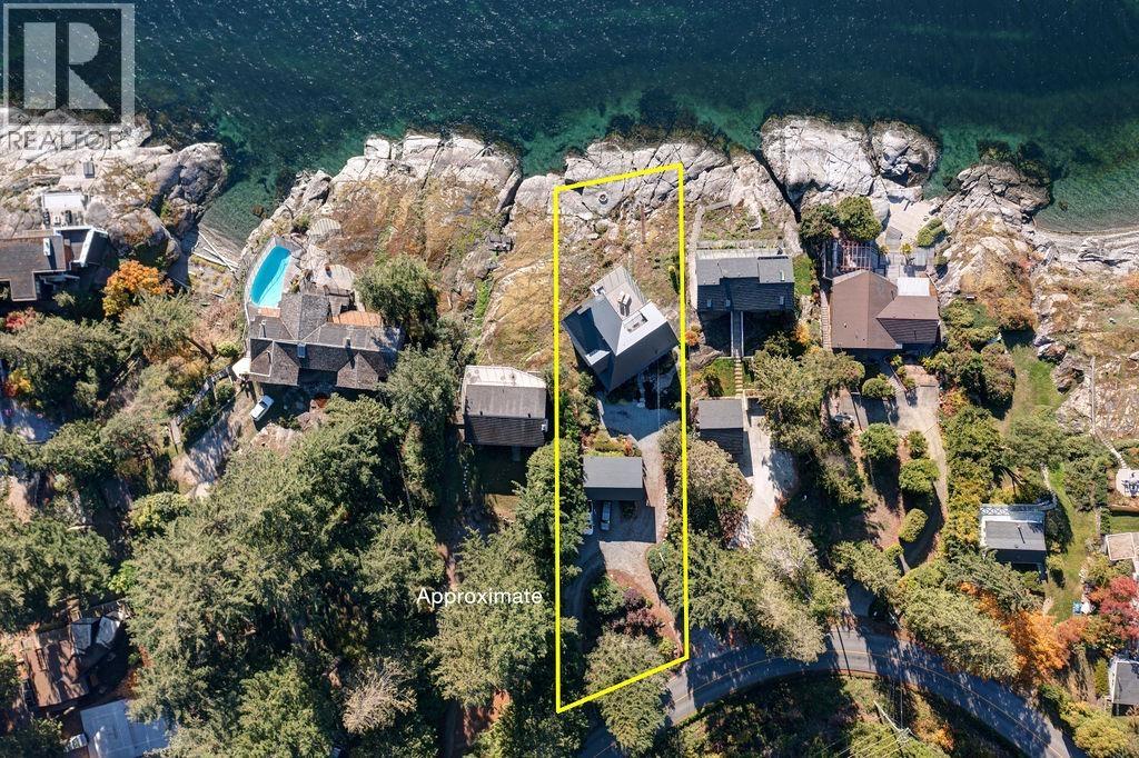 8327 Redrooffs Road, Sechelt, British Columbia  V7Z 1E4 - Photo 35 - R3177802