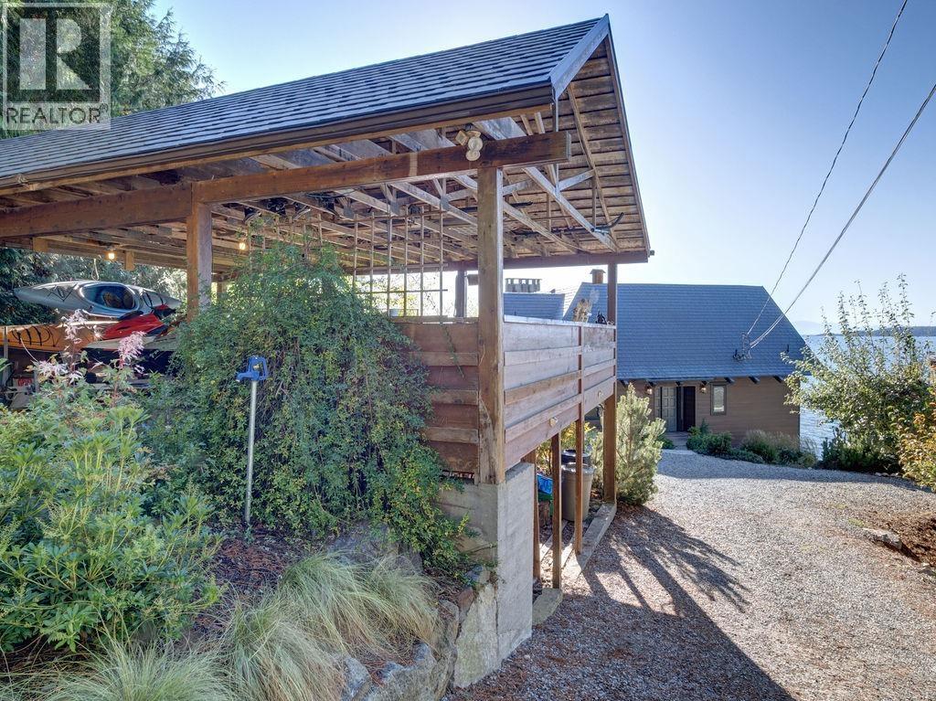 8327 Redrooffs Road, Sechelt, British Columbia  V7Z 1E4 - Photo 38 - R3177802