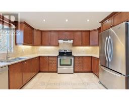 28 LAKE AVENUE, Richmond Hill, Ontario