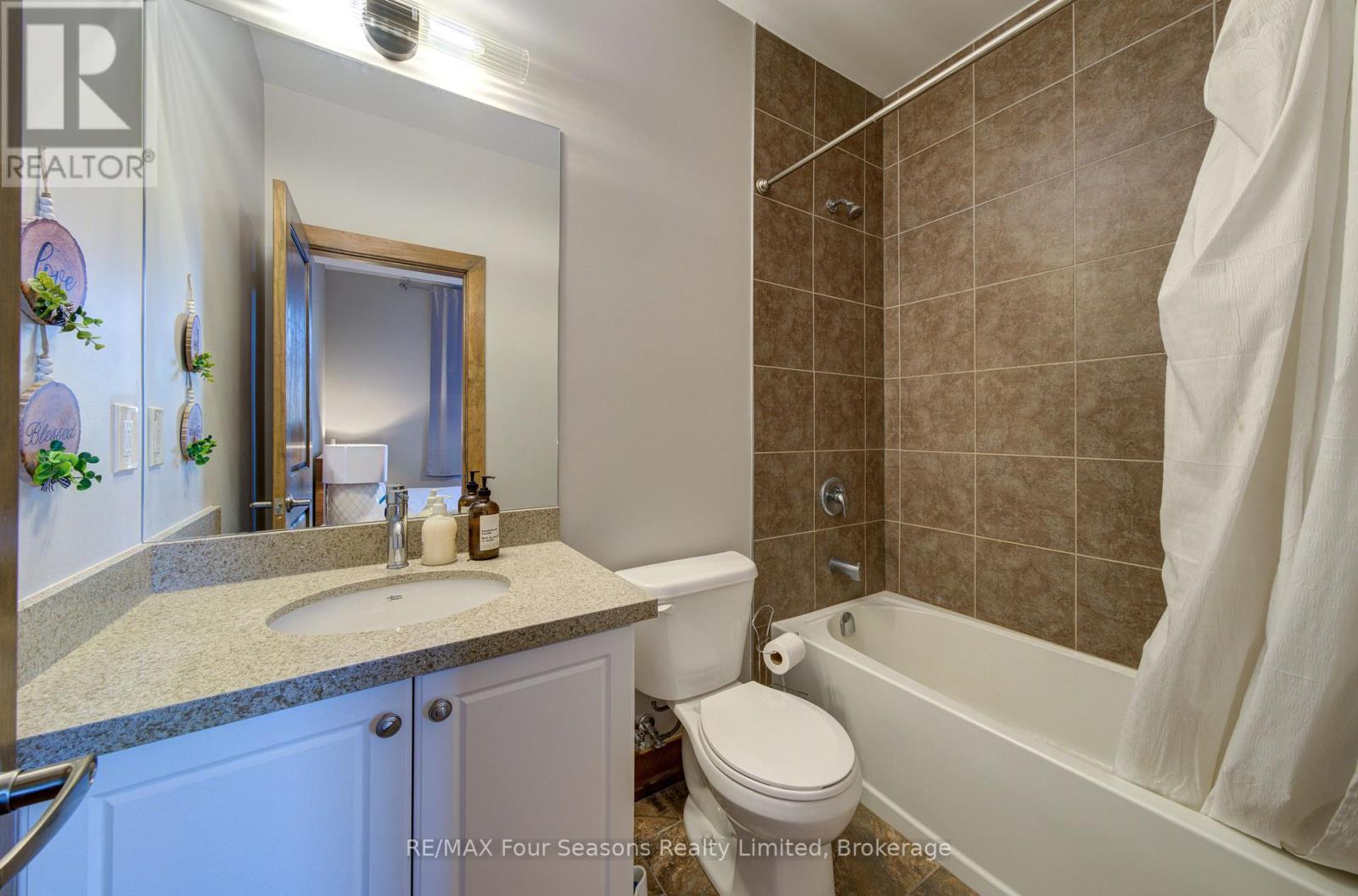 9 Windrose Valley Boulevard, Clearview, Ontario  L9Y 0K2 - Photo 36 - S14107974