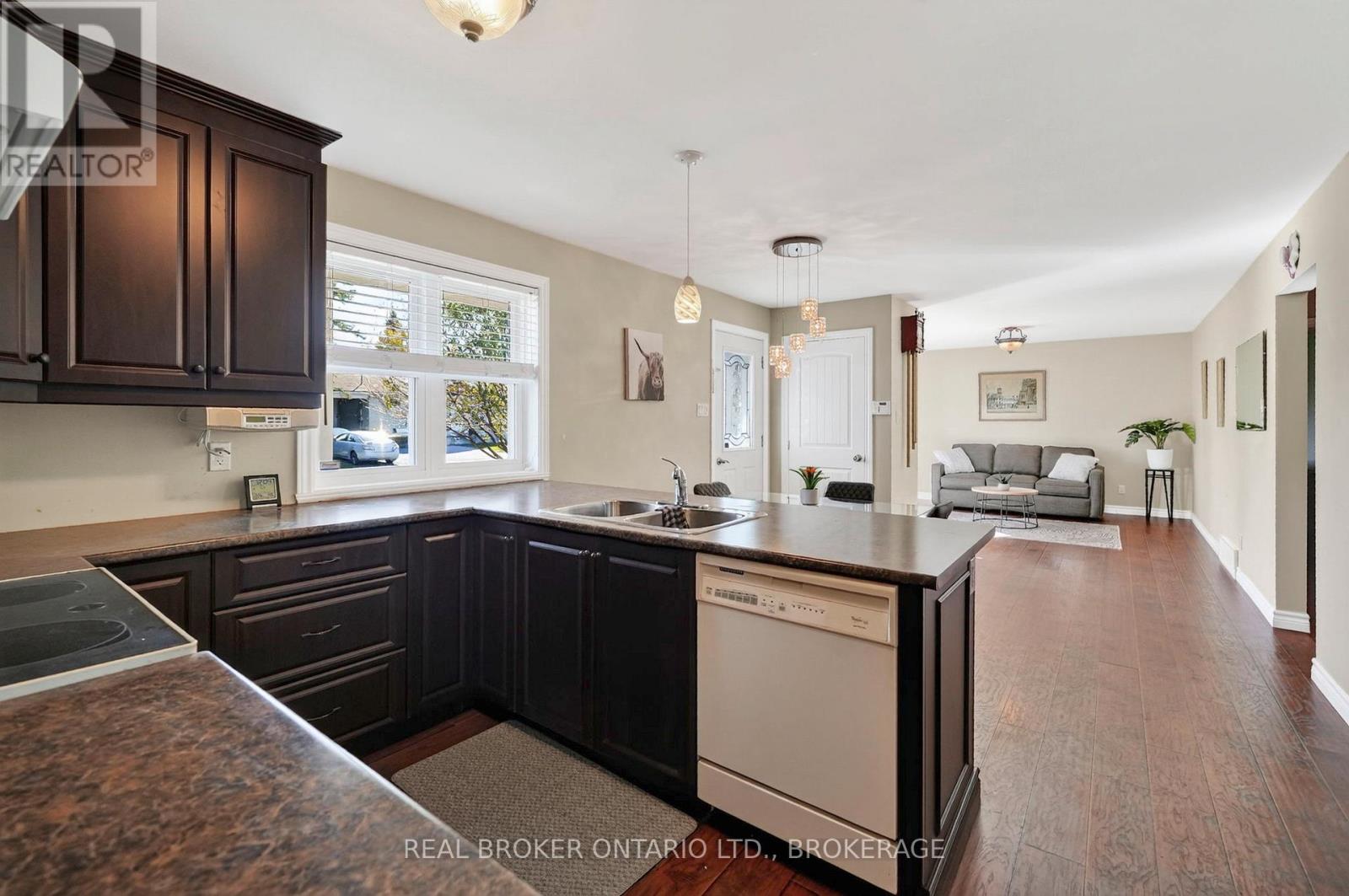 85 Victoria Street W, North Glengarry, Ontario  K0C 1A0 - Photo 15 - X14108010