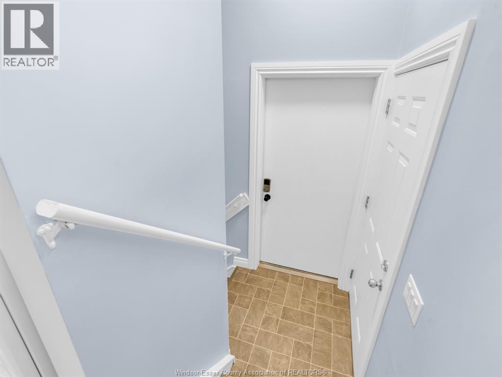 1107 Janette ..., Windsor, Ontario  N9A 5A6 - Photo 10 - 26025959