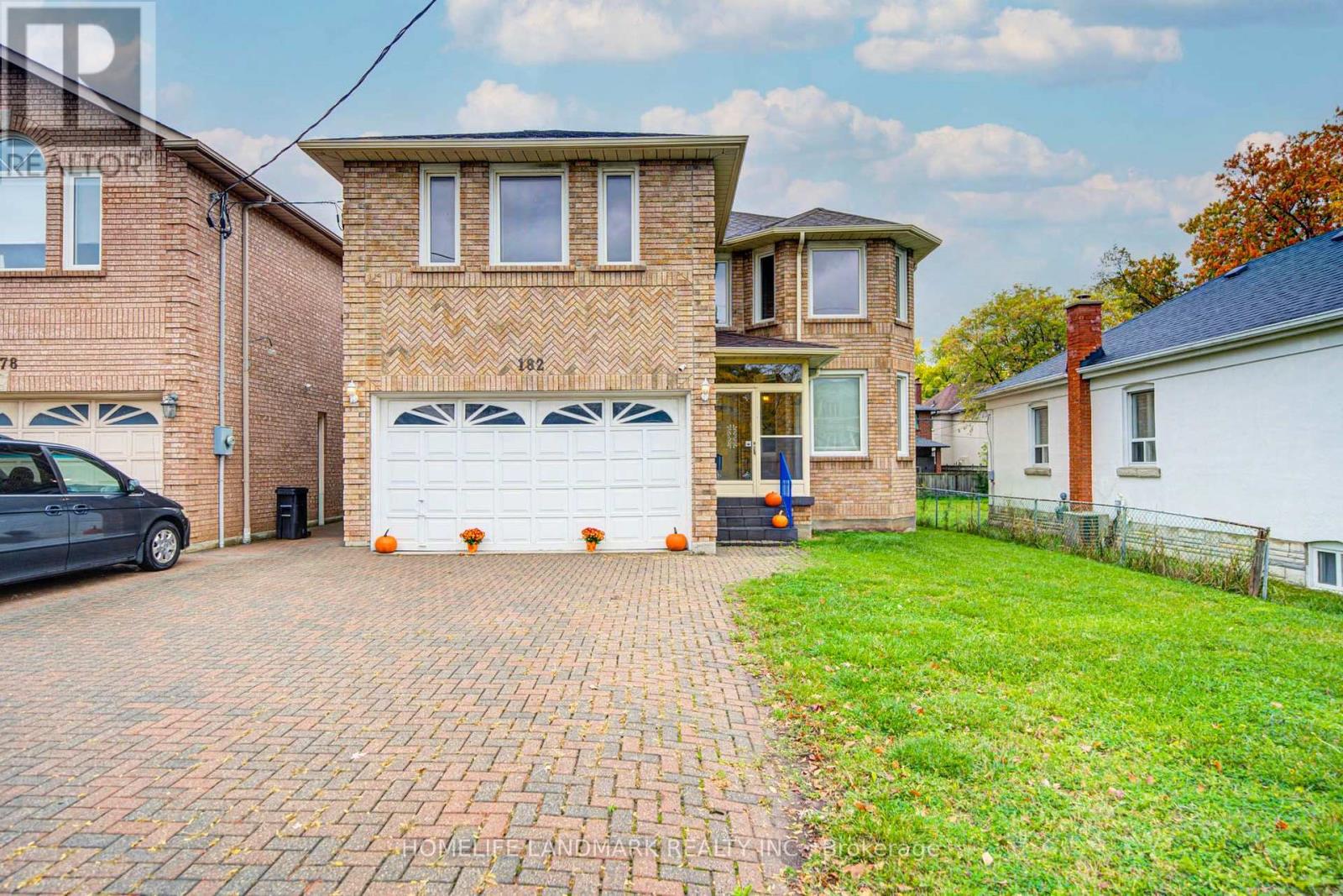 182 FINCH AVENUE E, Toronto, Ontario