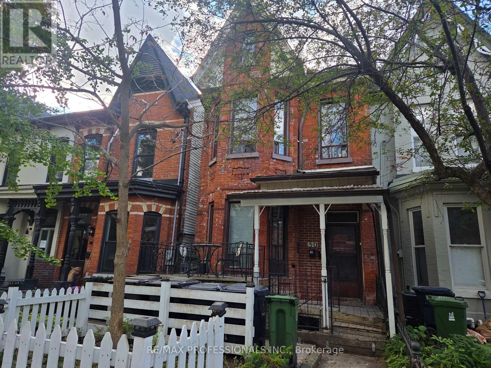 MAIN LEVEL - 150 ROBERT STREET, Toronto, Ontario