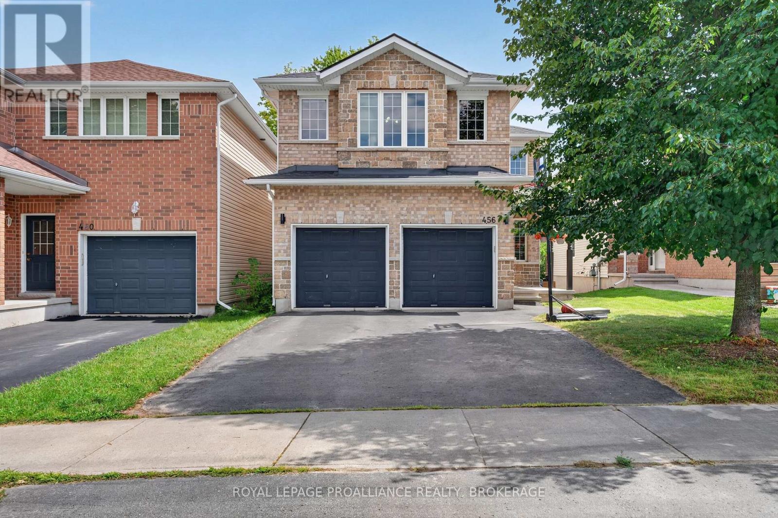 456 CONSERVATORY DRIVE, Kingston, Ontario