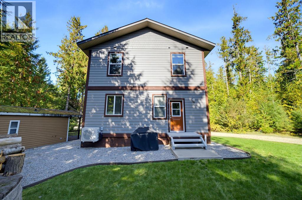686 Swanbeach Road, Swansea Point, British Columbia  V0E 2K2 - Photo 48 - 10402430