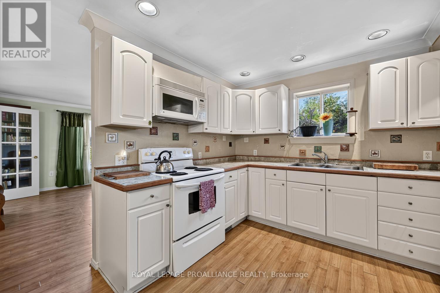 18 Thomas Street, Brockville, Ontario  K6V 5L1 - Photo 13 - X14108114