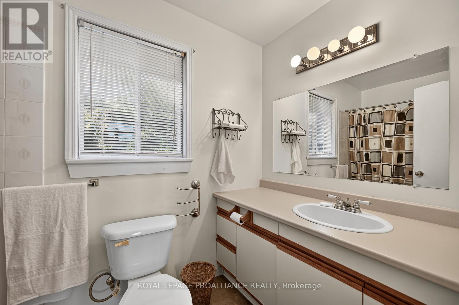 18 Thomas Street, Brockville, Ontario  K6V 5L1 - Photo 22 - X14108114
