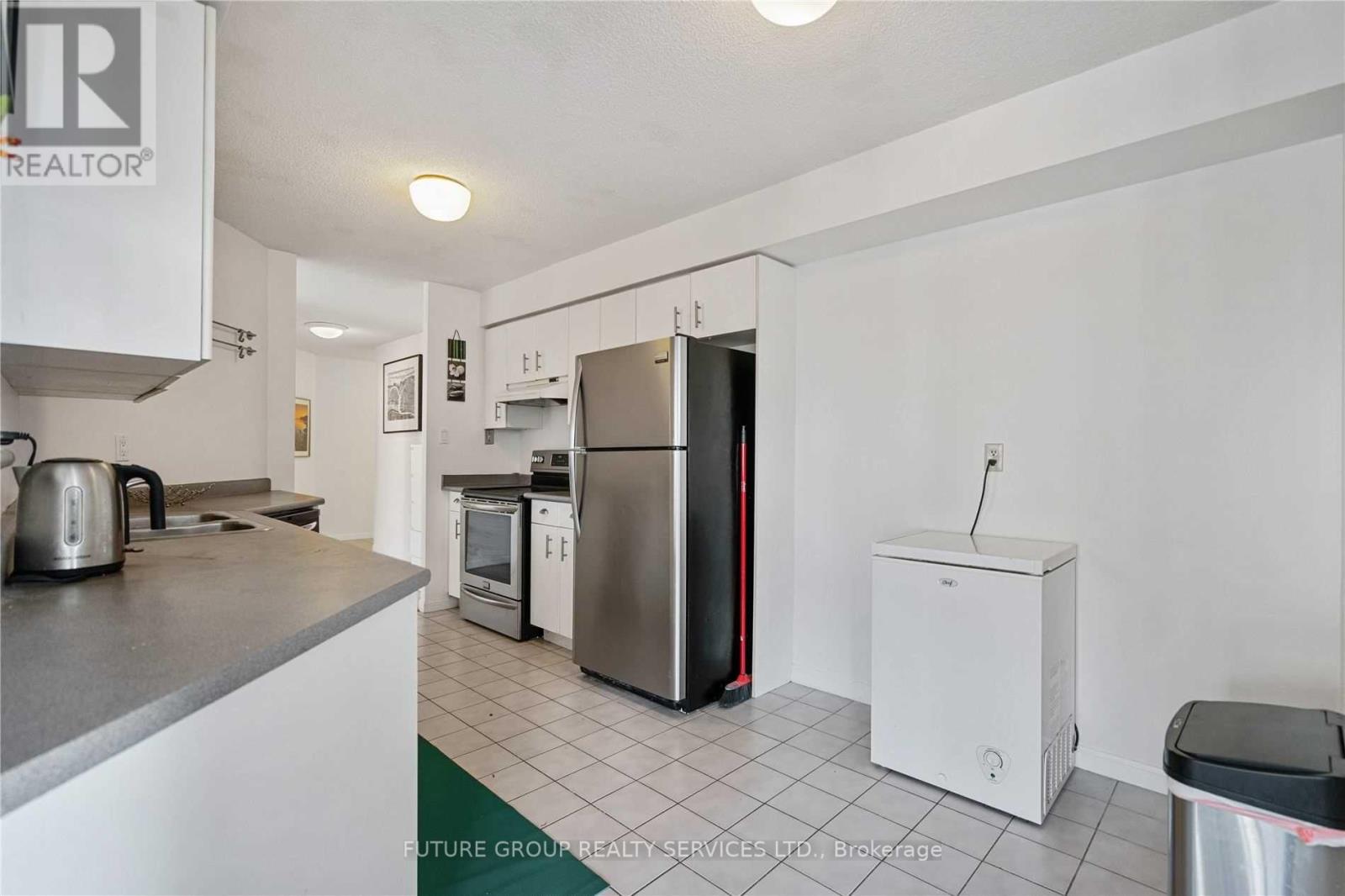 2213 - 24 Wellesley Street W, Toronto, Ontario  M4Y 1G1 - Photo 10 - C14108104