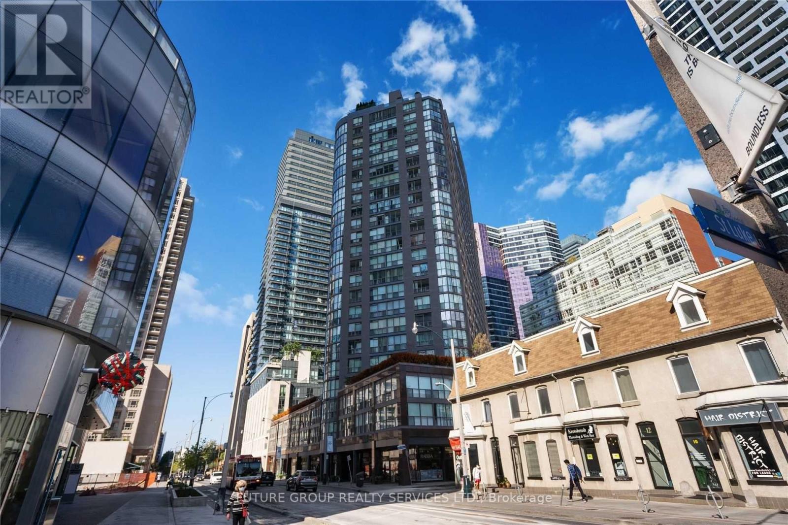 2213 - 24 Wellesley Street W, Toronto, Ontario  M4Y 1G1 - Photo 3 - C14108104