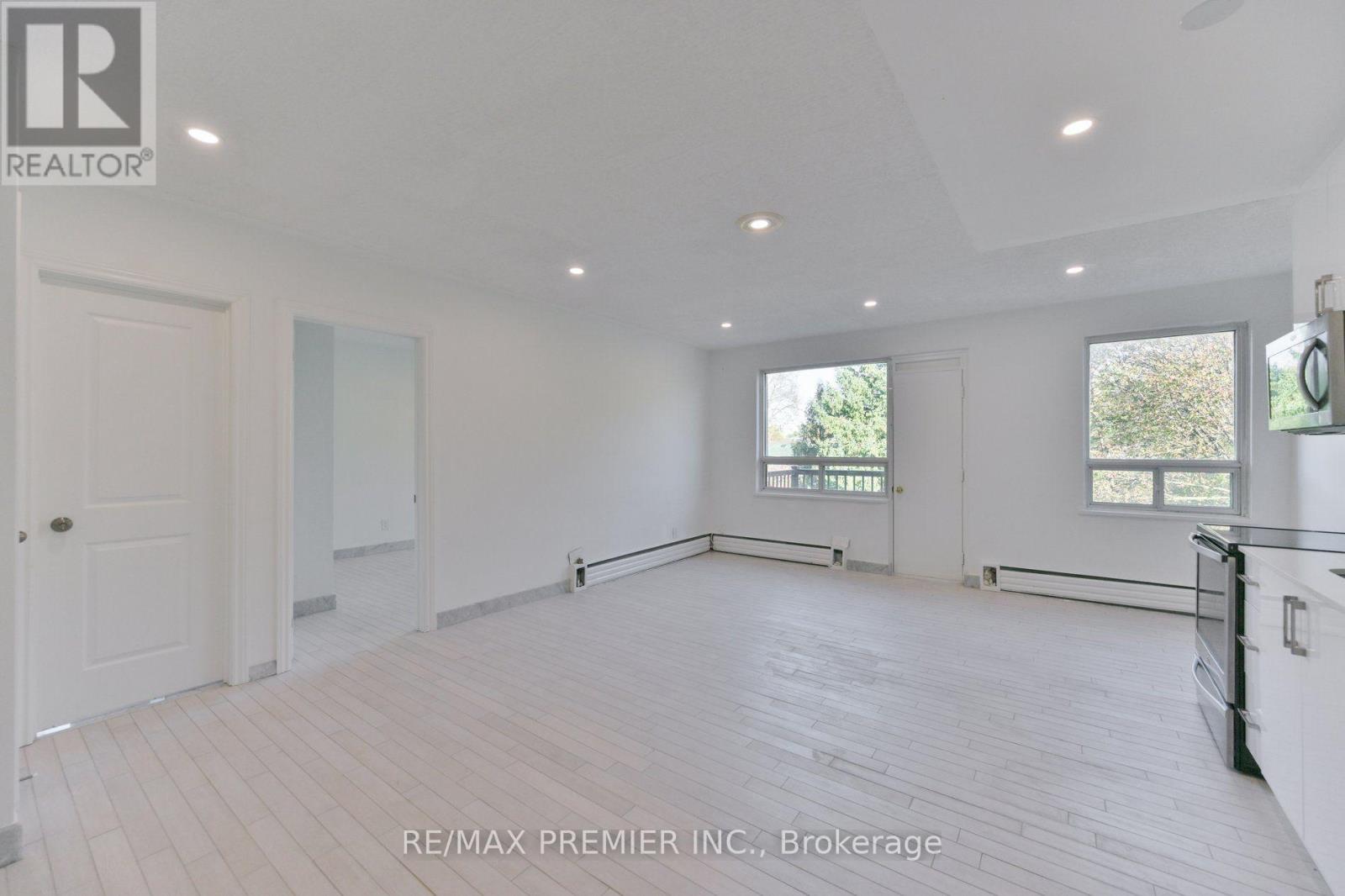 202 - 10 Ellison Avenue, Toronto (Clanton Park), Ontario  M3H 2J6 - Photo 4 - C14108282