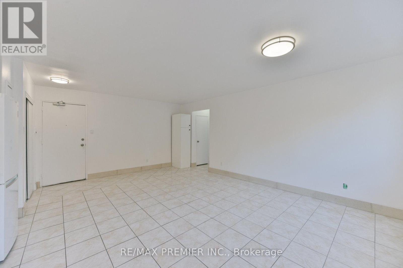 101 - 10 Ellison Avenue, Toronto (Clanton Park), Ontario  M3H 2J6 - Photo 5 - C14108294