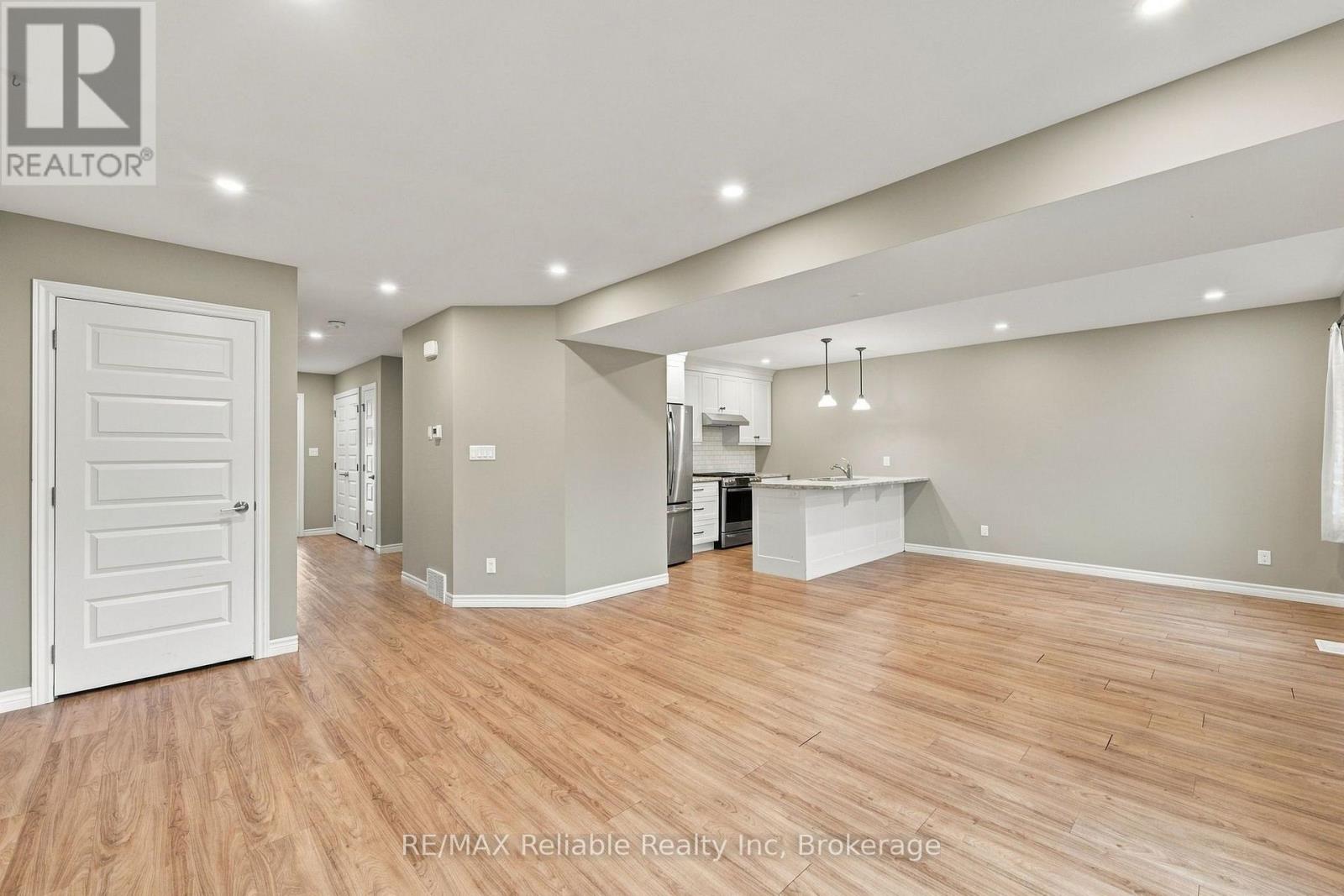 80 Huron Street, Huron East, Ontario  N0K 1W0 - Photo 13 - X14108092