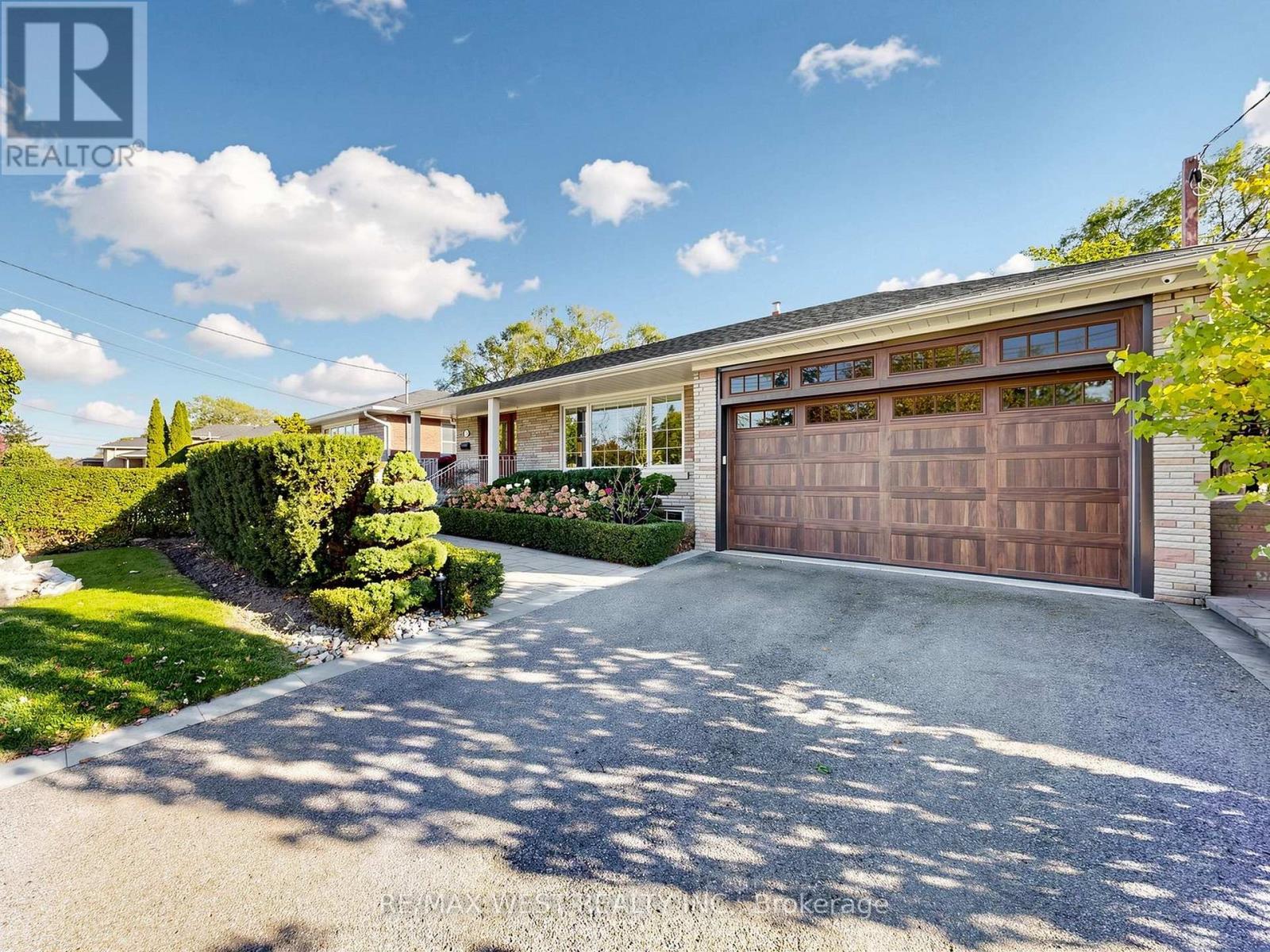 151 PALM DRIVE, Toronto, Ontario