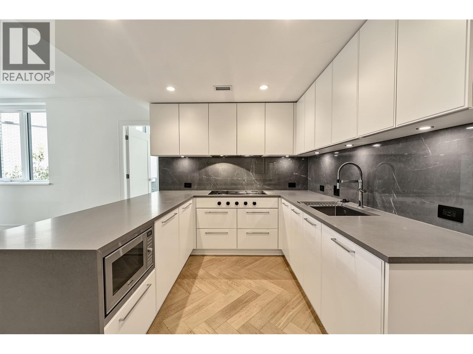 203 4685 CAMBIE STREET, Vancouver, British Columbia