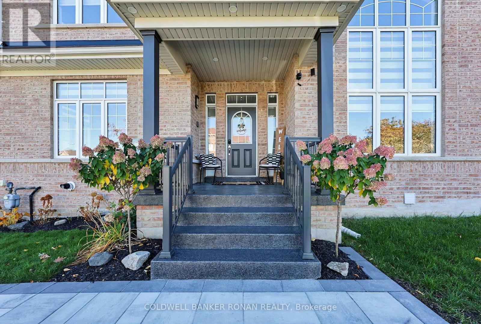 16 Hawke Crescent, New Tecumseth, Ontario  L0G 1W0 - Photo 2 - N14108166