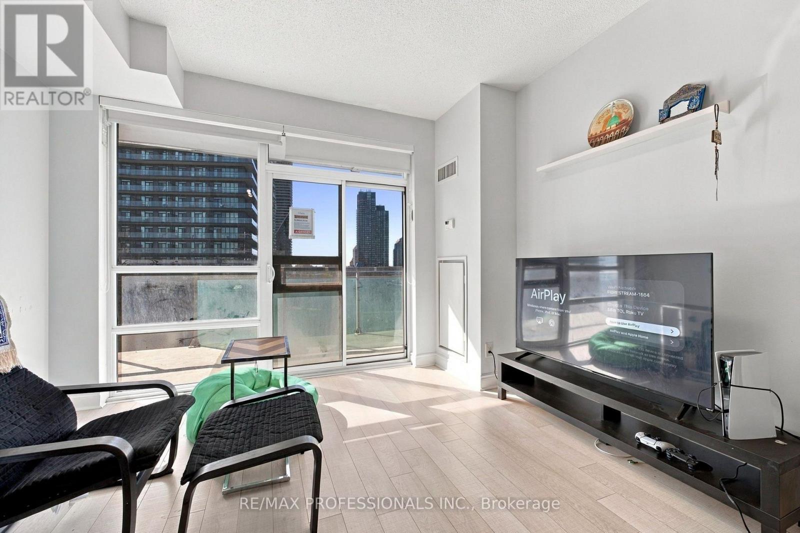 901 - 16 Brookers Lane, Toronto, Ontario M8V 0A5 - Photo 11 - W14108088
