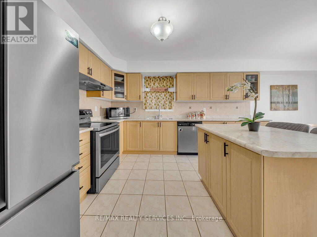 61 Sir Jacobs Crescent, Brampton, Ontario  L7A 3T5 - Photo 17 - W14108132