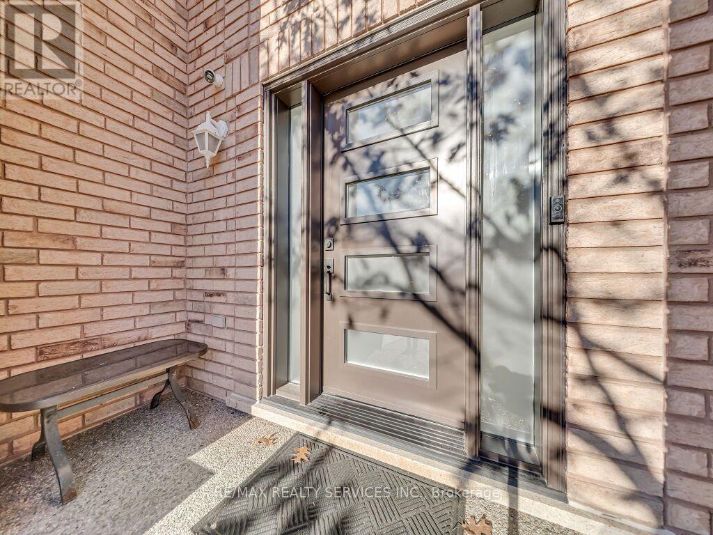 61 Sir Jacobs Crescent, Brampton, Ontario  L7A 3T5 - Photo 6 - W14108132
