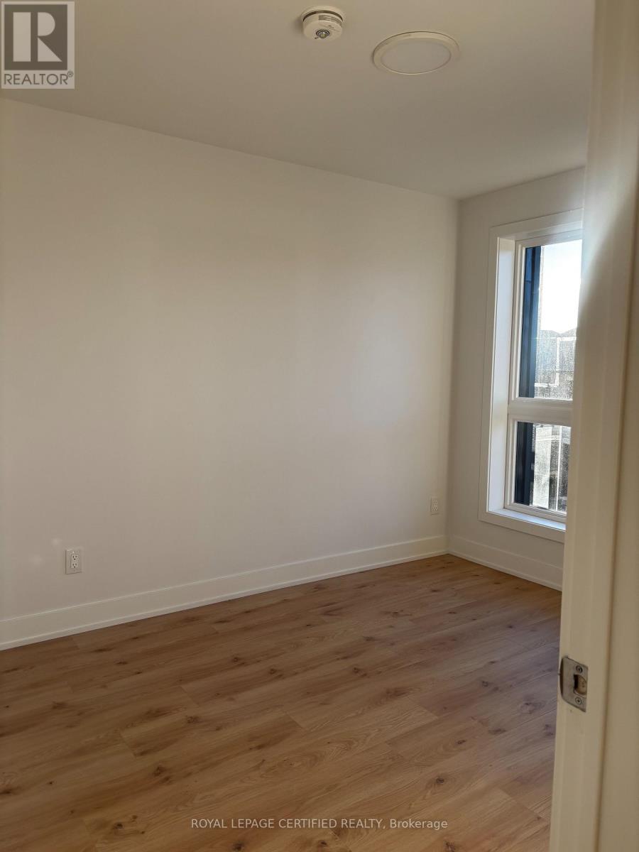 303 - 3008 William Cutmore Boulevard, Oakville, Ontario  L6H 7G1 - Photo 5 - W14108154