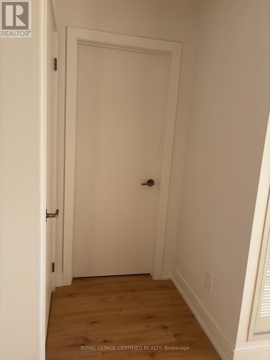 303 - 3008 William Cutmore Boulevard, Oakville, Ontario  L6H 7G1 - Photo 7 - W14108154