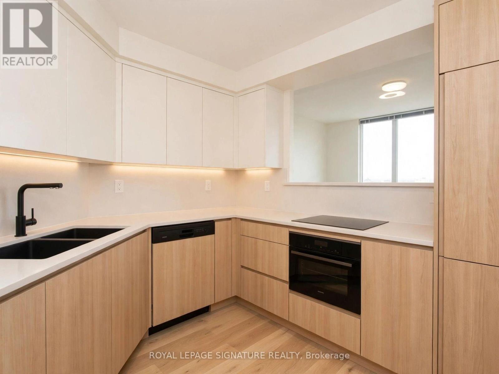 703 - 2285 Lake Shore Boulevard W, Toronto, Ontario M8V 3X9 - Photo 3 - W14108240