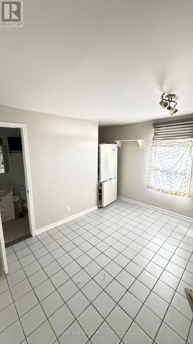 567 Rogers Road, Toronto, Ontario  M6M 1B7 - Photo 10 - W14108252