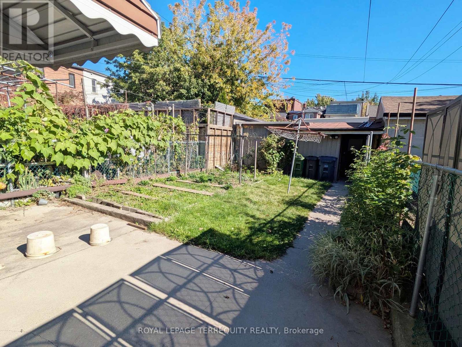 831 Shaw Street, Toronto, Ontario  M6G 3L9 - Photo 34 - W14108272